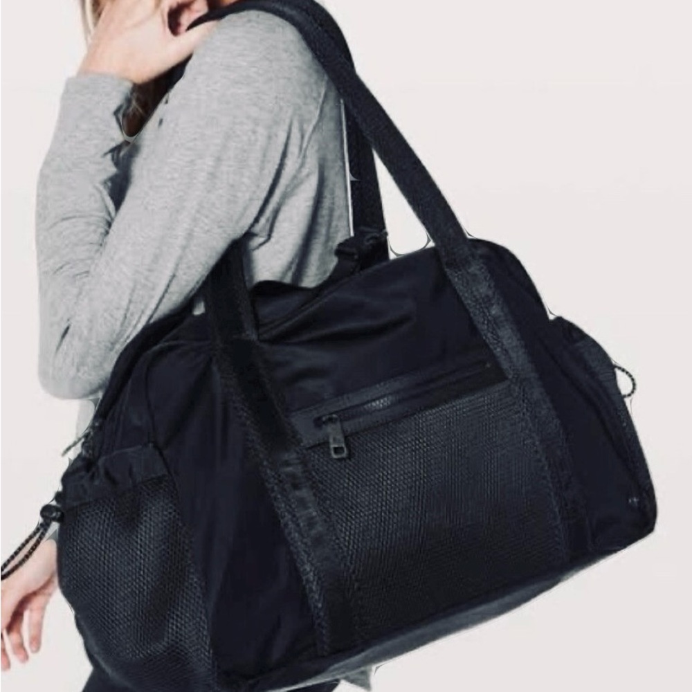 Lululemon duffle bag